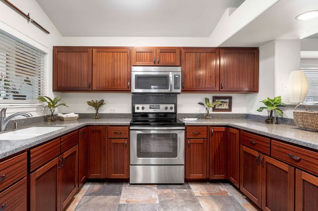 $1,100,000 | 75-263 Malulani Road, Kailua-Kona, HI 96740