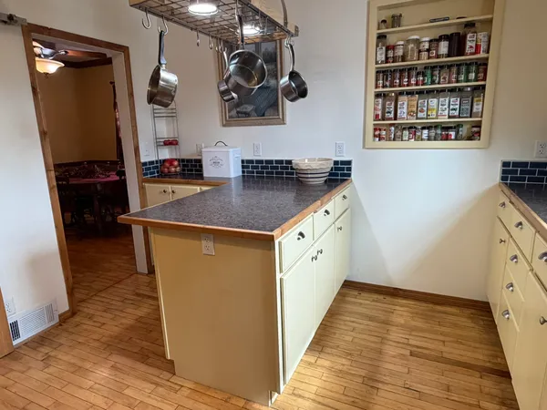 $258,900 | 721 West Commercial Street, Appleton, WI 54914