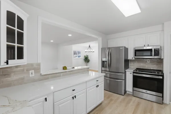 $319,000 | 11920 Cavell Street, Livonia, MI 48150