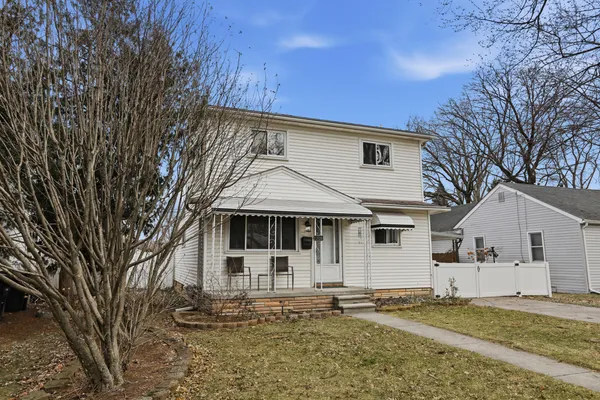 $319,000 | 11920 Cavell Street, Livonia, MI 48150