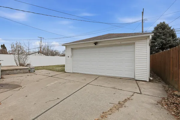 $319,000 | 11920 Cavell Street, Livonia, MI 48150