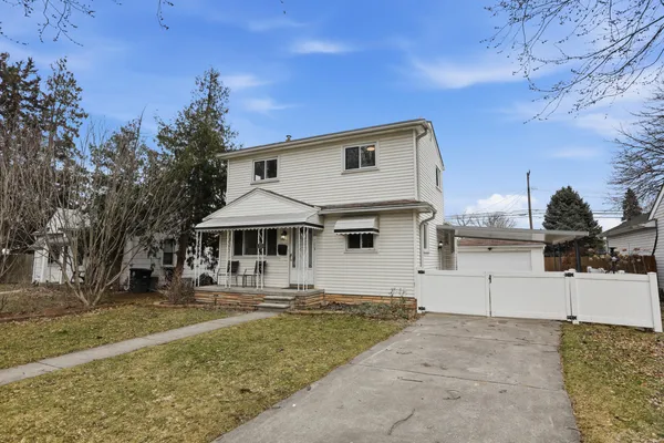 $319,000 | 11920 Cavell Street, Livonia, MI 48150