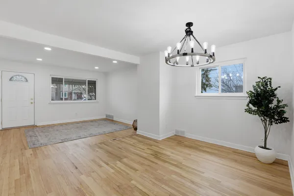 $319,000 | 11920 Cavell Street, Livonia, MI 48150