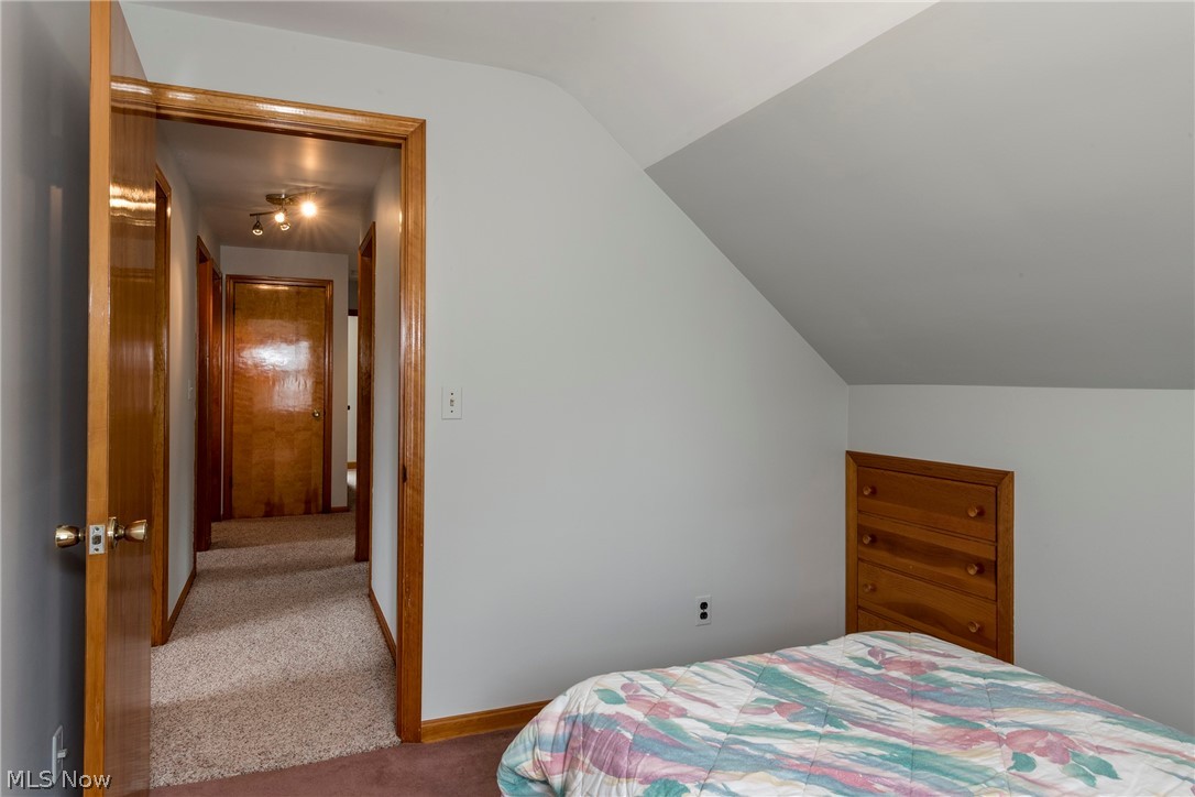 5042 North Barton Road Lyndhurst, OH 44124 - Photo 35 of 50