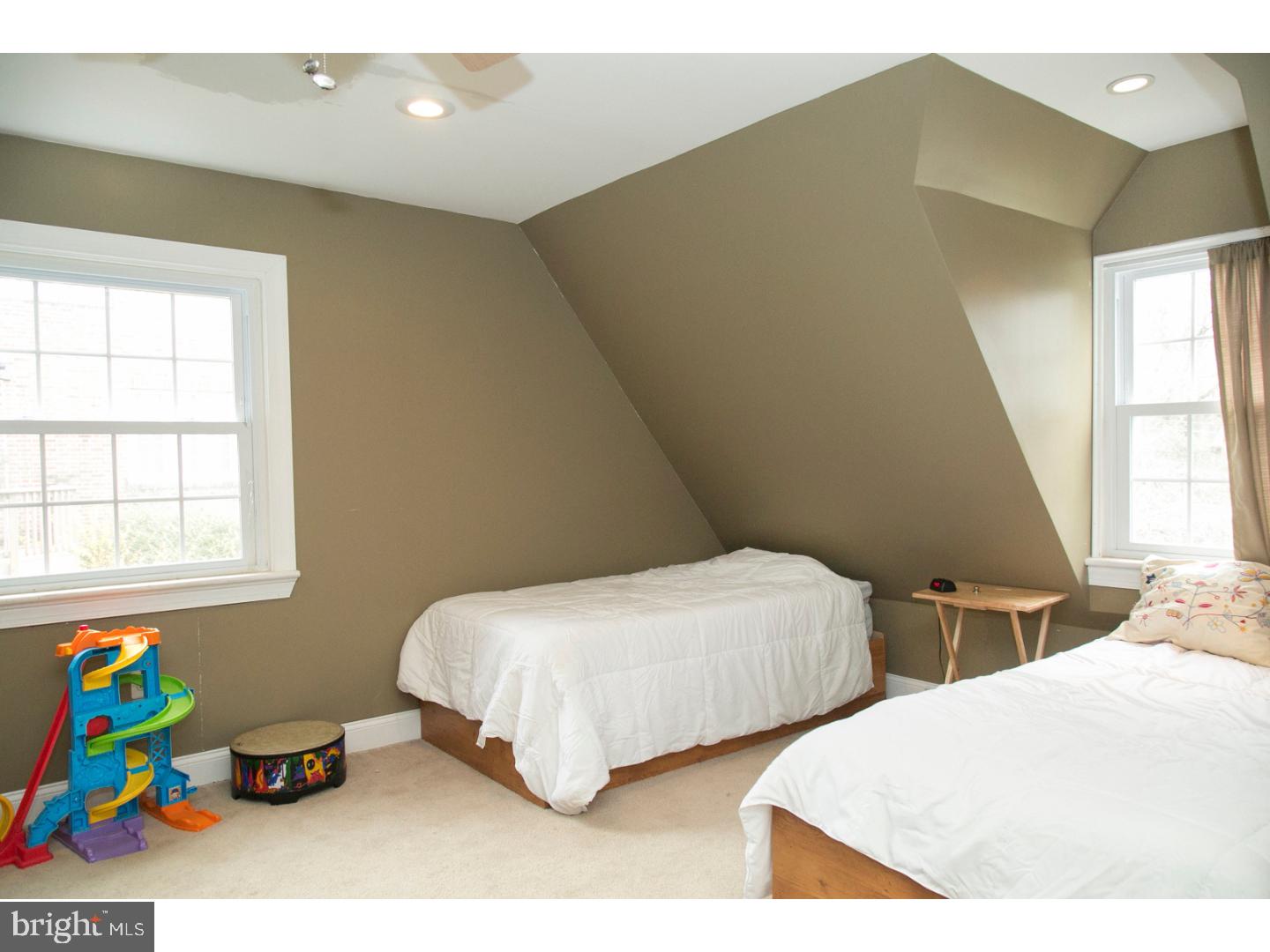 810 Gilbert Road Cheltenham, PA 19012 - Photo 14 of 22 Bedroom 2