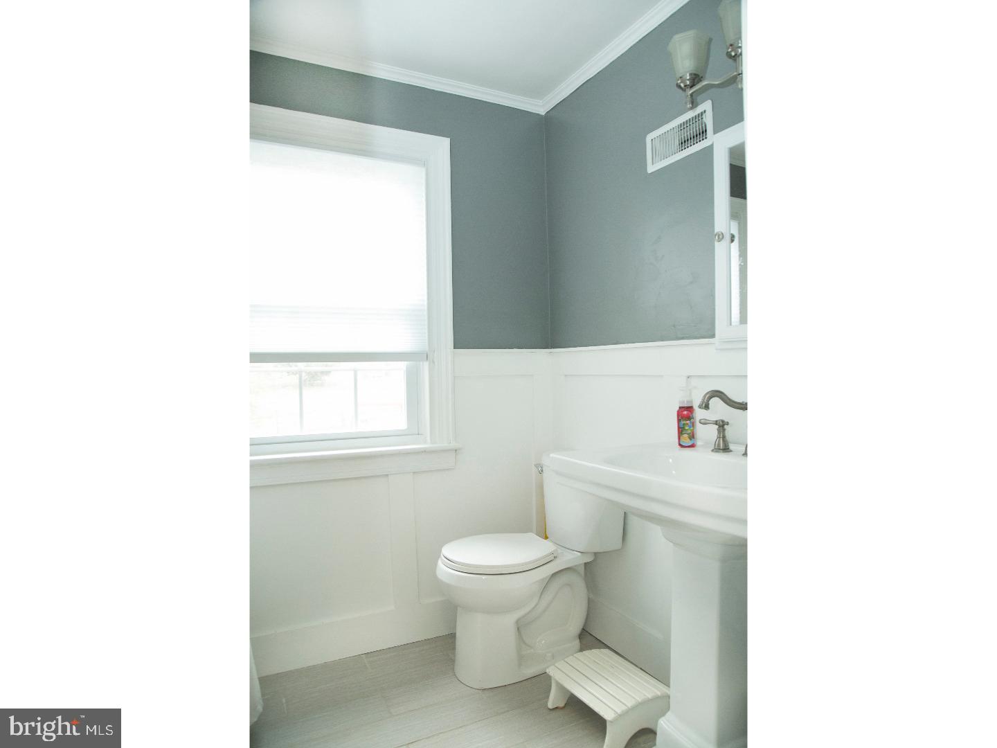 810 Gilbert Road Cheltenham, PA 19012 - Photo 19 of 22 Bathroom