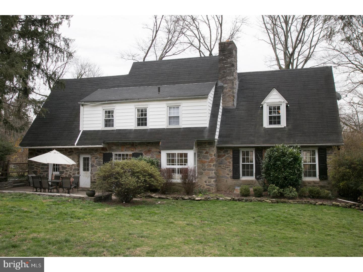 810 Gilbert Road Cheltenham, PA 19012 - Photo 2 of 22