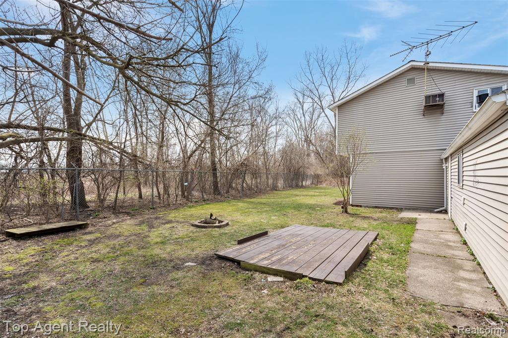 1593 Parke Street Rochester Hills, MI 48307 - Photo 33 of 34