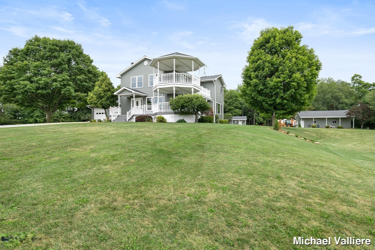 5675 South Stine Road Olivet, MI 49076 - Photo 11 of 104 12