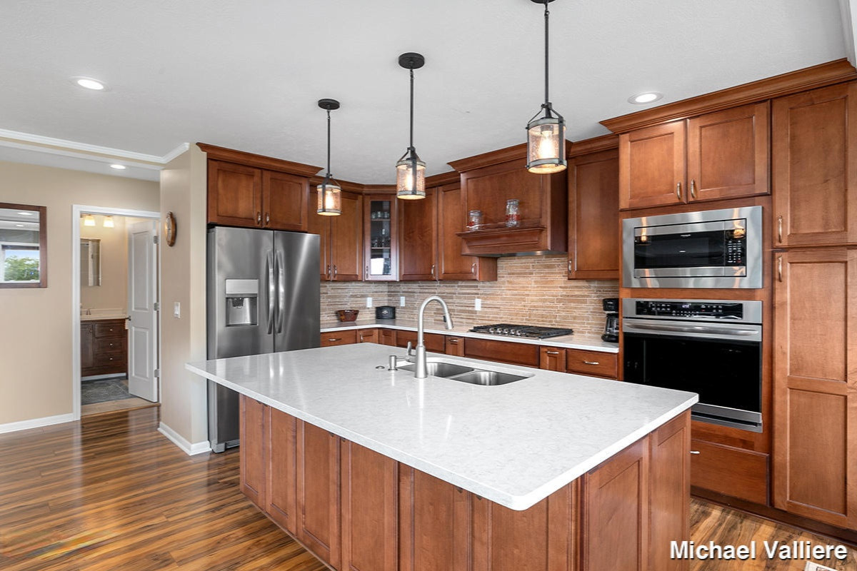 5675 South Stine Road Olivet, MI 49076 - Photo 17 of 104 18