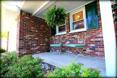 10416 Davison Road Davison, MI 48423 - Photo 4 of 35 20445937-3.JPG