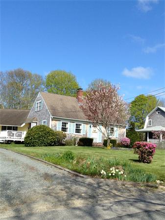 38 Wings Neck Road Bourne, MA 02559 - Photo 7 of 10 Gallery Image 7