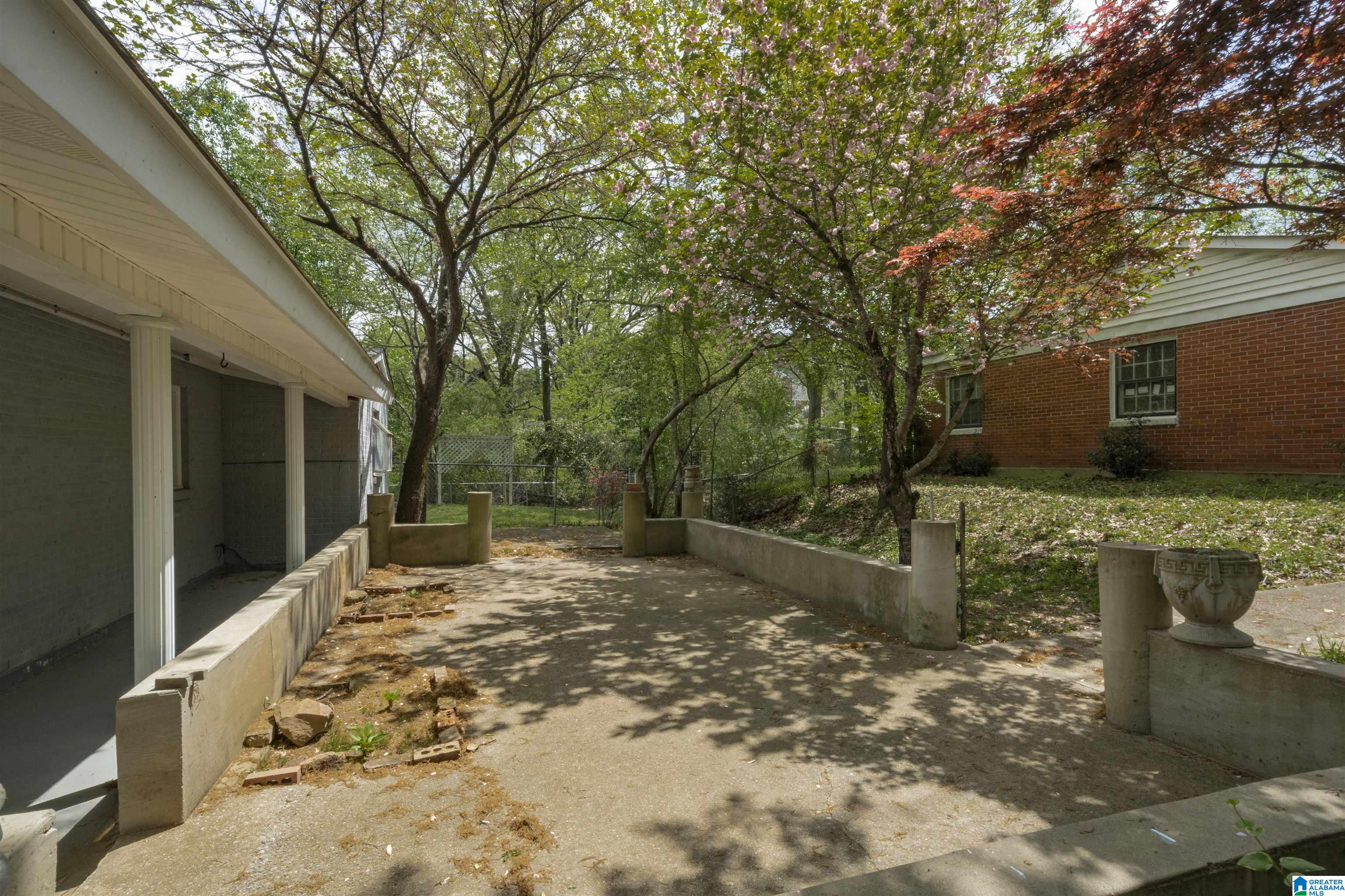 2177 Chapel Hill Road Birmingham, AL 35216 - Photo 21 of 31