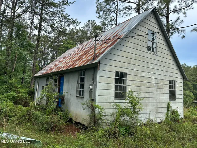 $220,000 | 261 Tom Chance Road, Poplarville, MS 39470