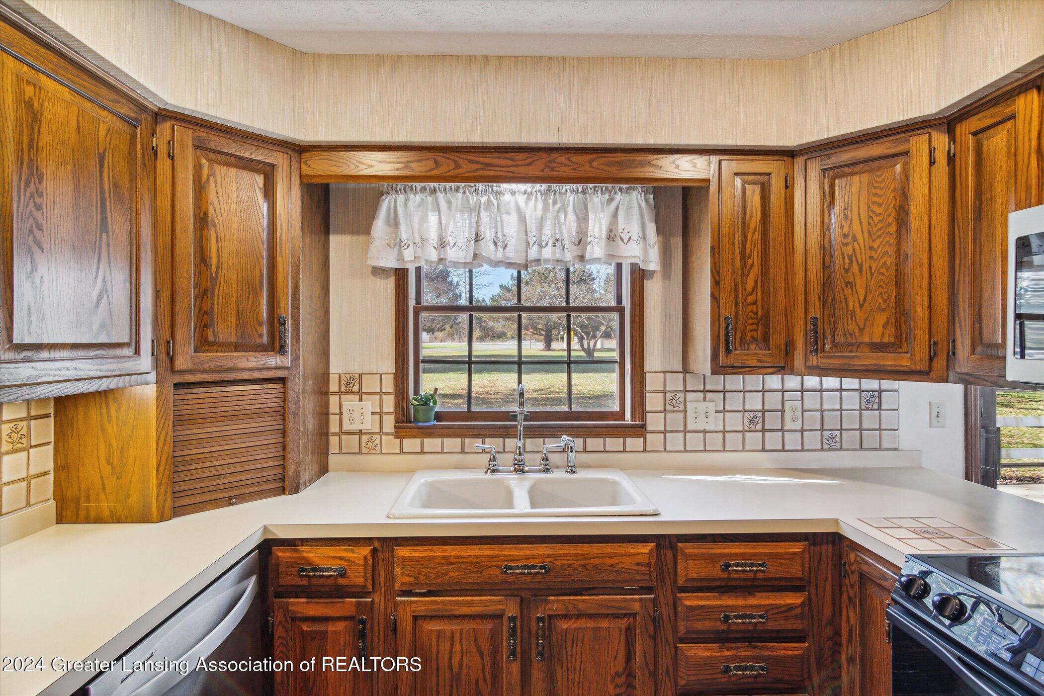 2474 Tomlinson Road Mason, MI 48854 - Photo 19 of 78 13-2474-Tomlinson-Rd-Mason-MI-48854-Wind