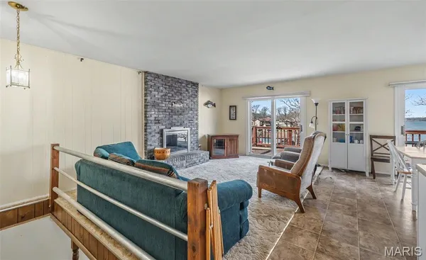 $275,000 | 1790 Lakeshore Drive, Cuba, MO 65453