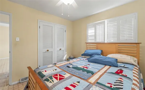 $275,000 | 1790 Lakeshore Drive, Cuba, MO 65453