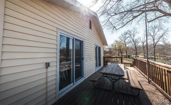 $275,000 | 1790 Lakeshore Drive, Cuba, MO 65453