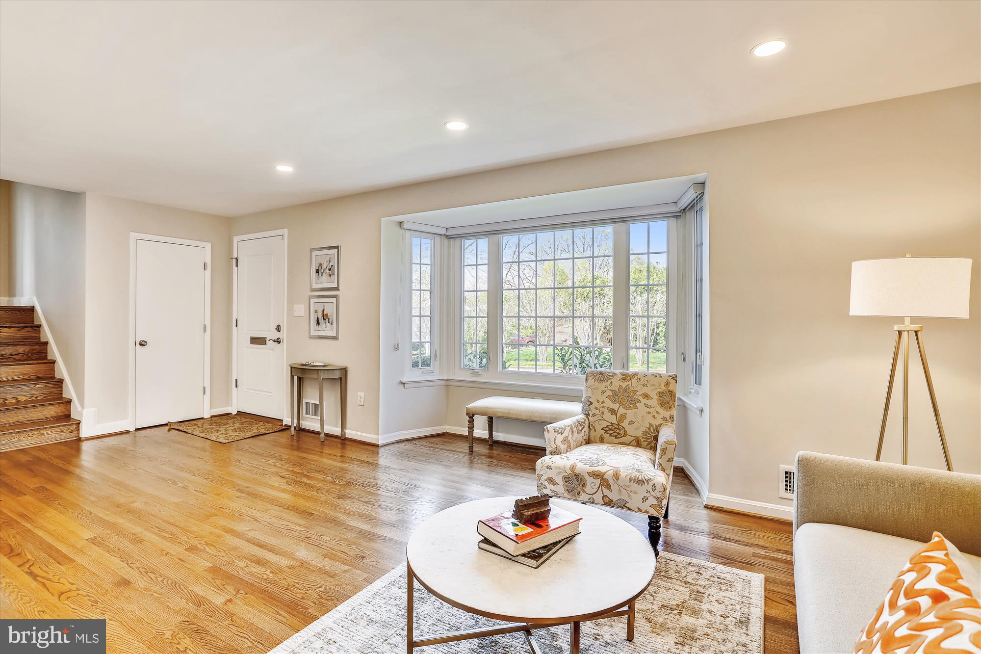 3005 Farm Road Alexandria, VA 22302 - Photo 16 of 59 a living room with furniture and a large window