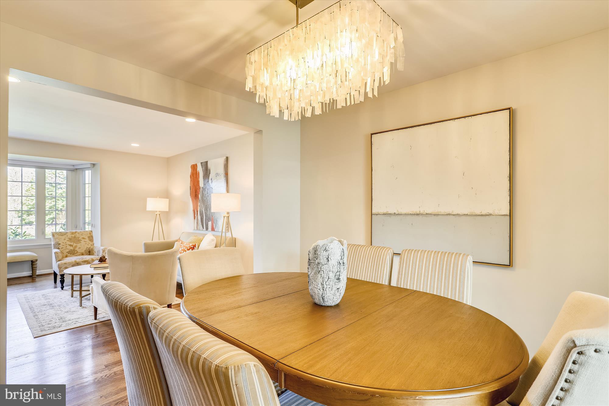 3005 Farm Road Alexandria, VA 22302 - Photo 20 of 59 a view of a dining room with furniture and wooden floor