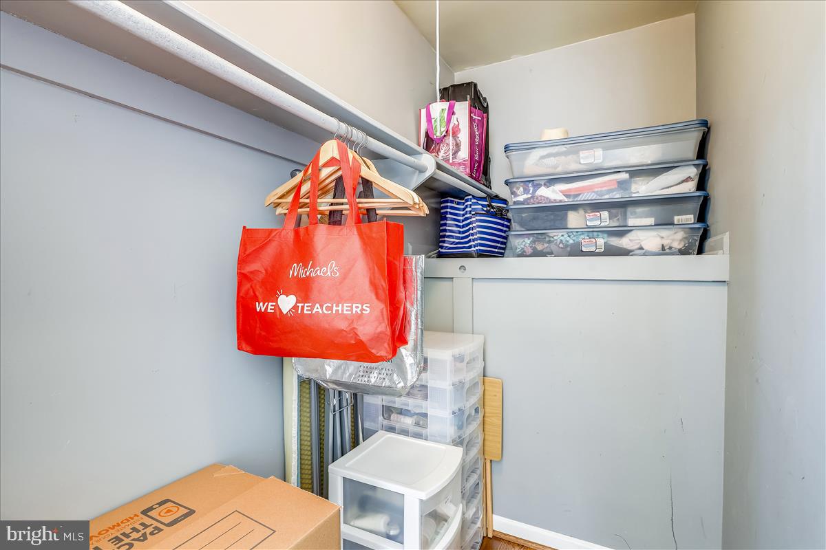 3005 Farm Road Alexandria, VA 22302 - Photo 29 of 59 Walk-In closet in Bedroom #2