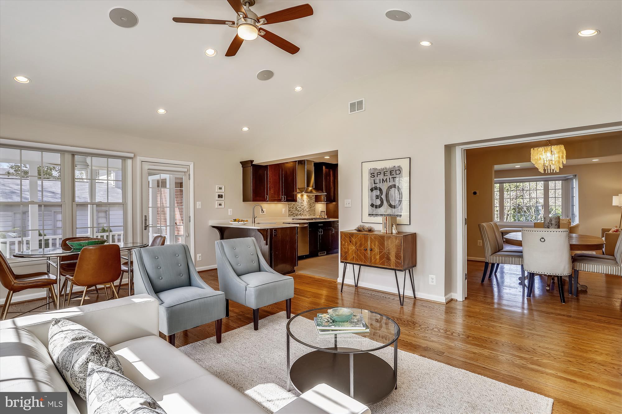 3005 Farm Road Alexandria, VA 22302 - Photo 6 of 59 a living room with furniture and a large window