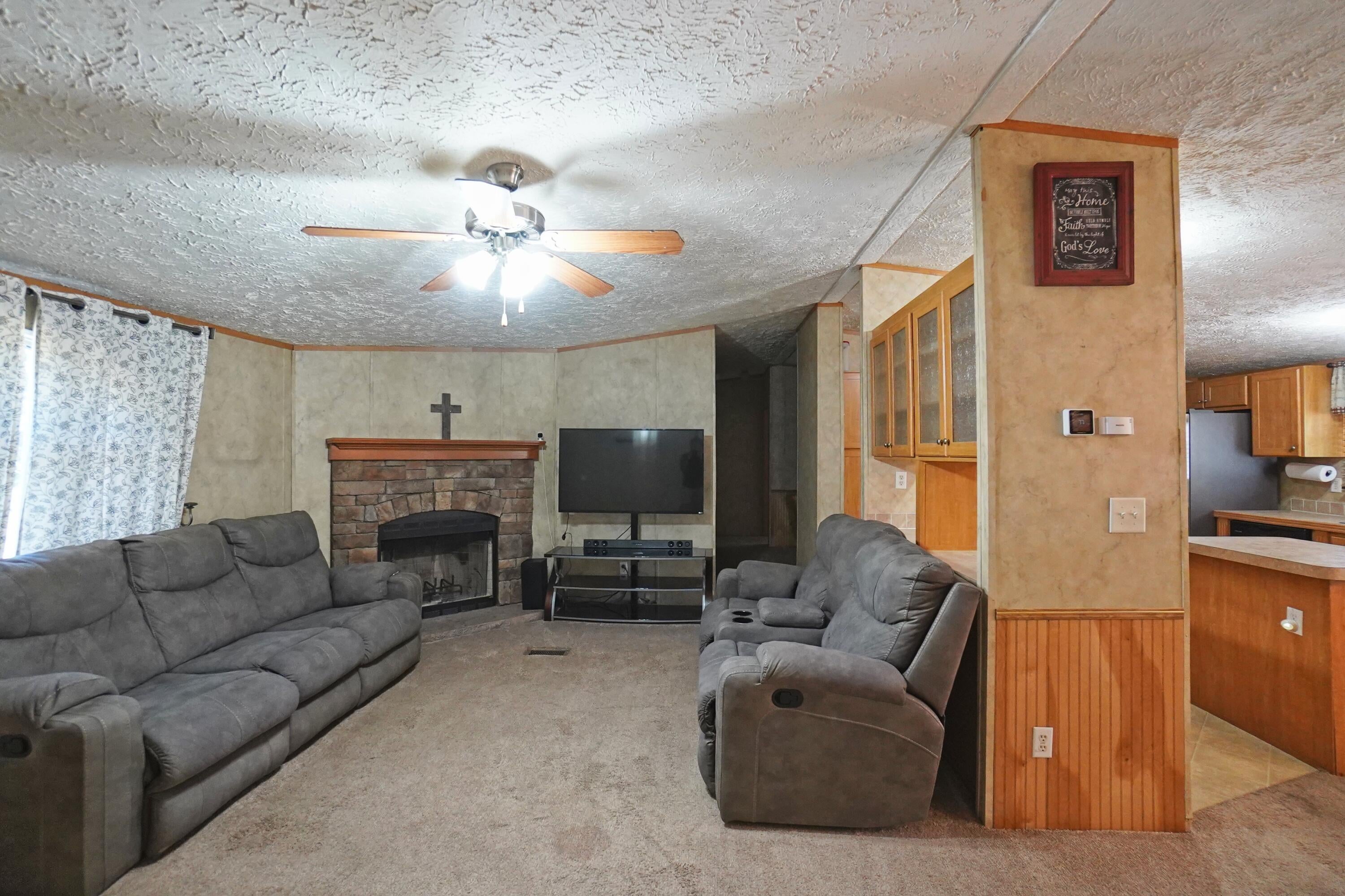 4461 South 650 Road Quapaw, OK 74363 - Photo 10 of 31 living room