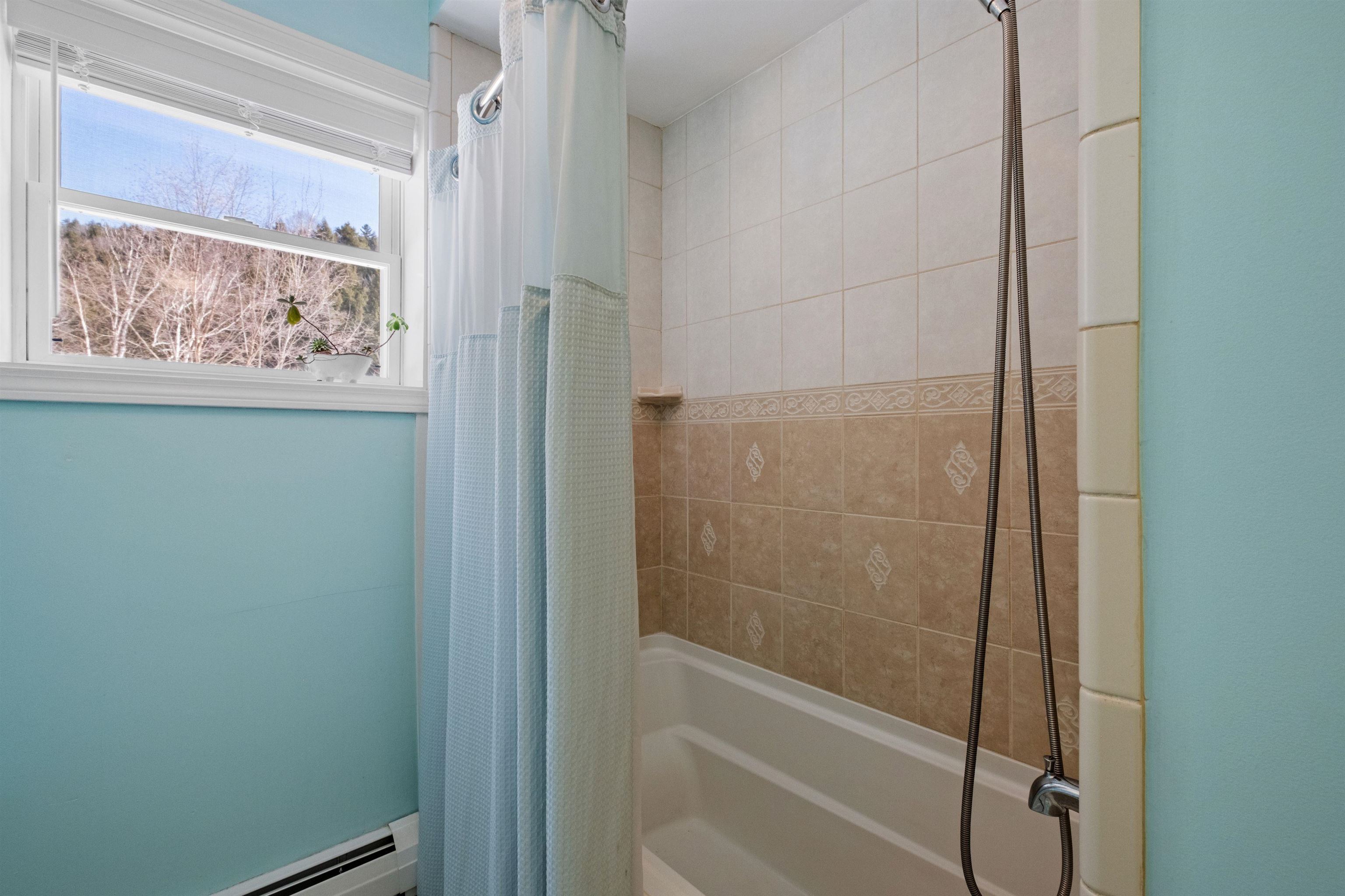 113 Glen Road Gorham, NH 03581 - Photo 24 of 48