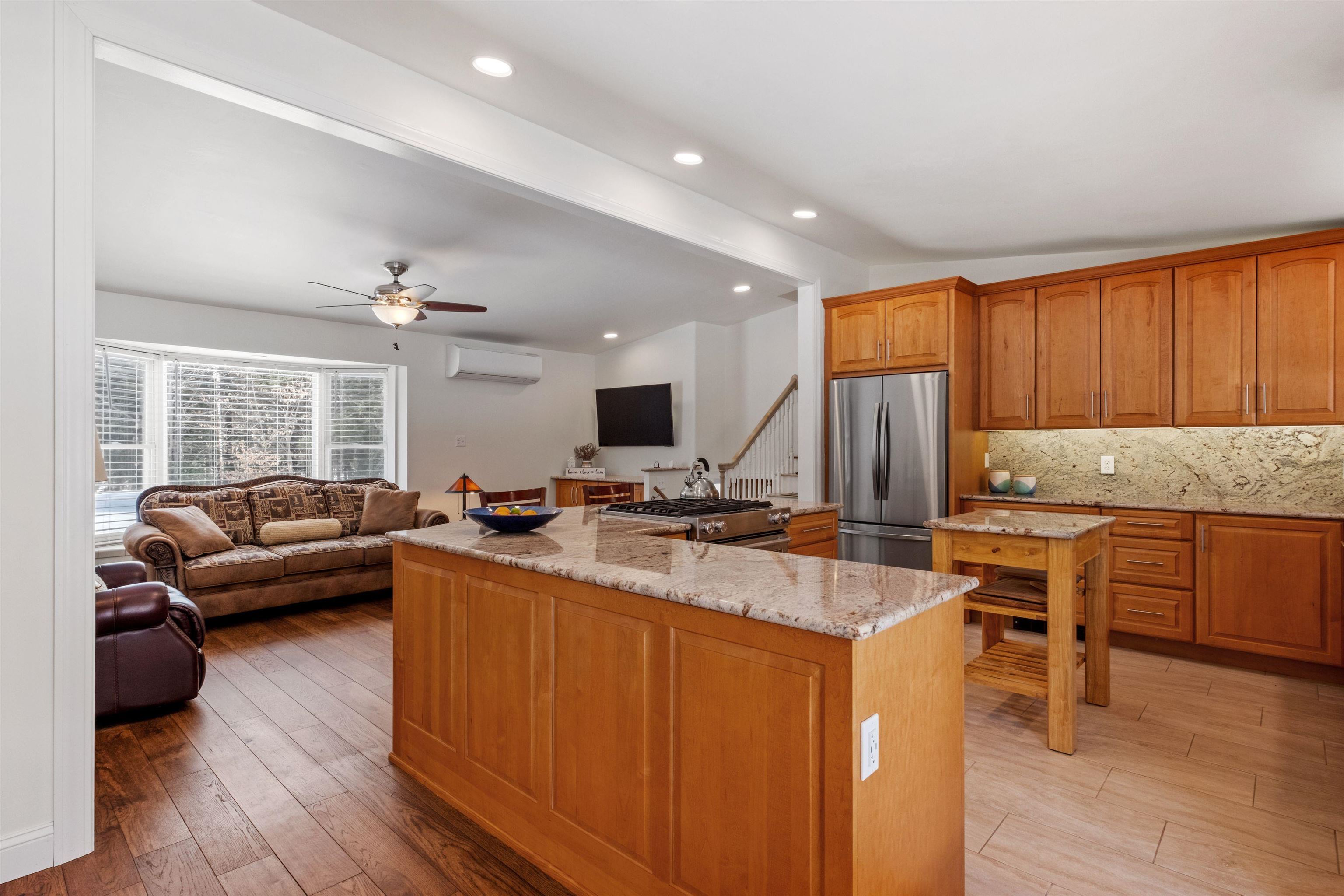 113 Glen Road Gorham, NH 03581 - Photo 6 of 48