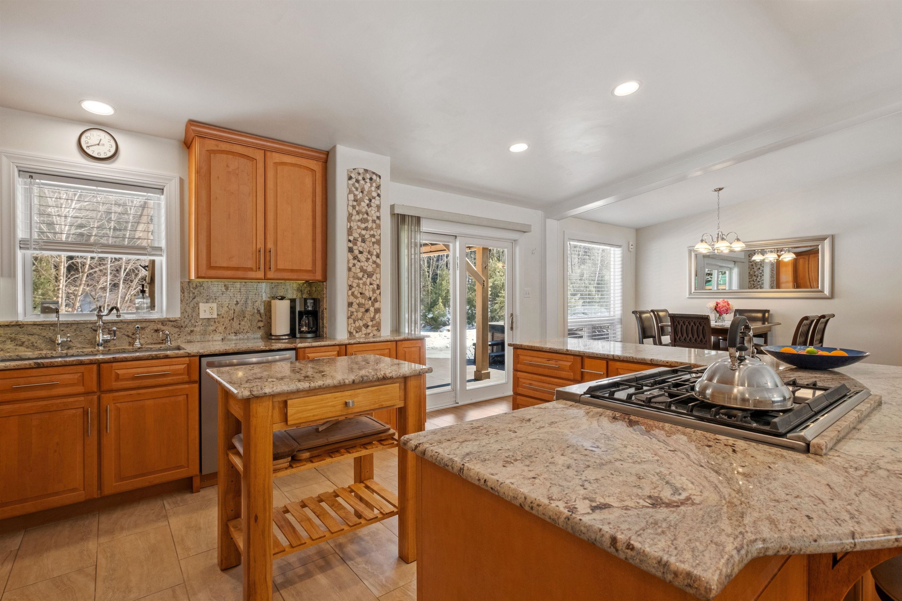 113 Glen Road Gorham, NH 03581 - Photo 8 of 48