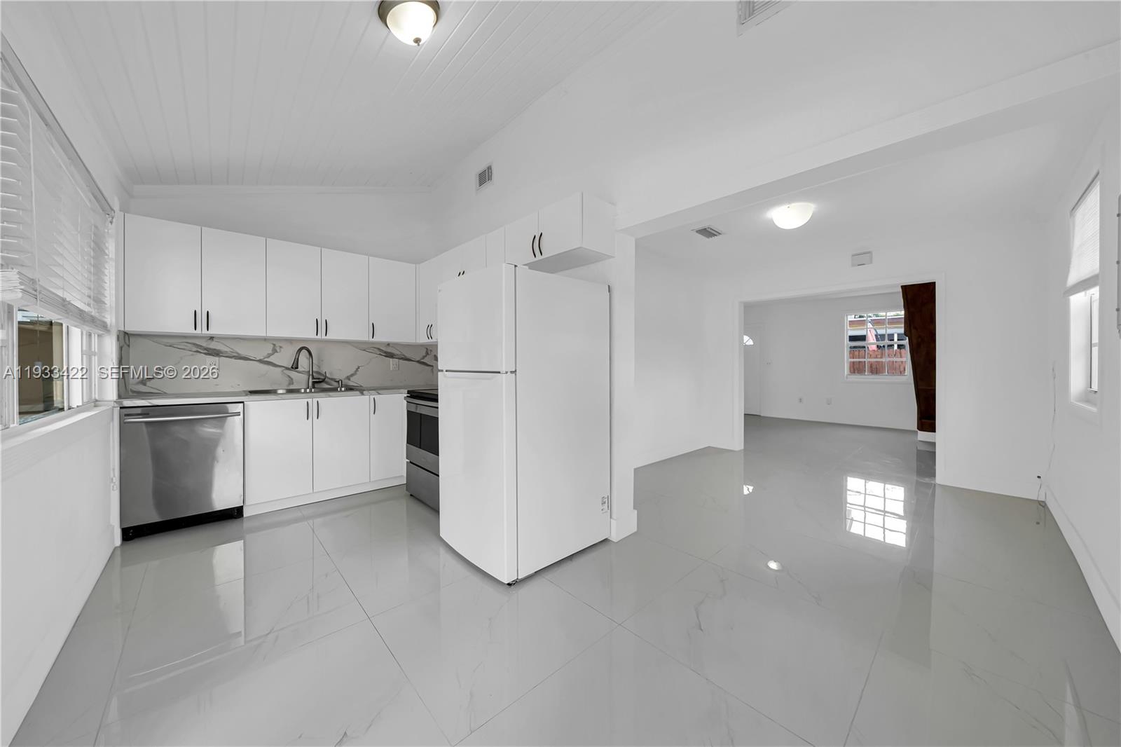 2731 Southwest 24th Street, Unit 2731 Miami, FL 33145 - Photo 13 of 24