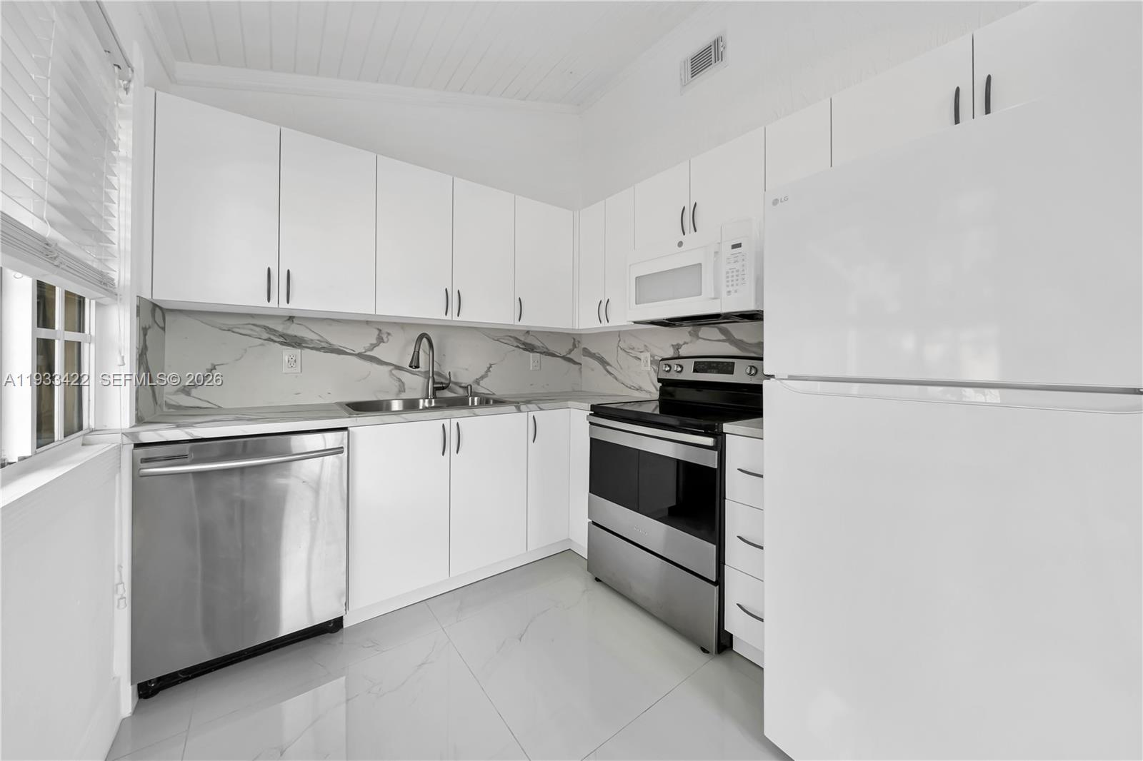 2731 Southwest 24th Street, Unit 2731 Miami, FL 33145 - Photo 14 of 24