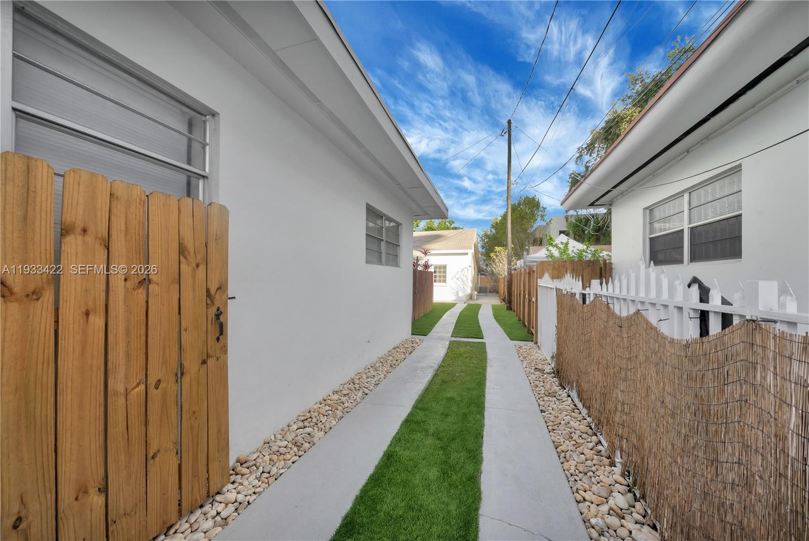 2731 Southwest 24th Street, Unit 2731 Miami, FL 33145 - Photo 4 of 24 Driveway