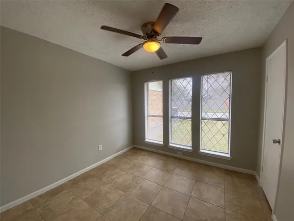 $1,900 | 943 Sterling Green Drive South, Channelview, TX 77530