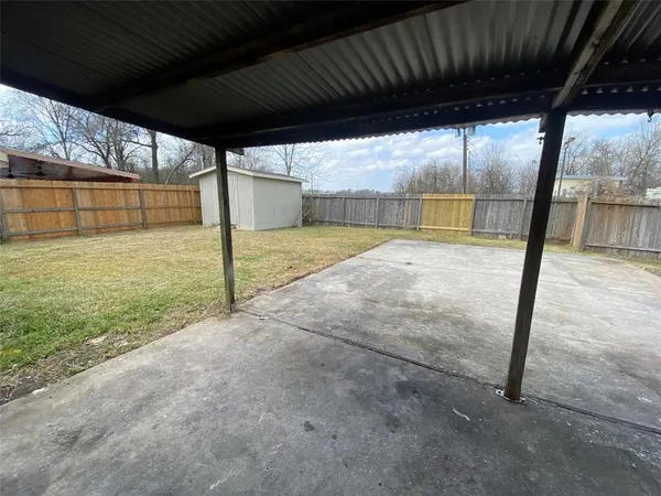 $1,900 | 943 Sterling Green Drive South, Channelview, TX 77530