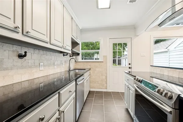 $3,200 | 8811 Santa Clara Drive, Dallas, TX 75218