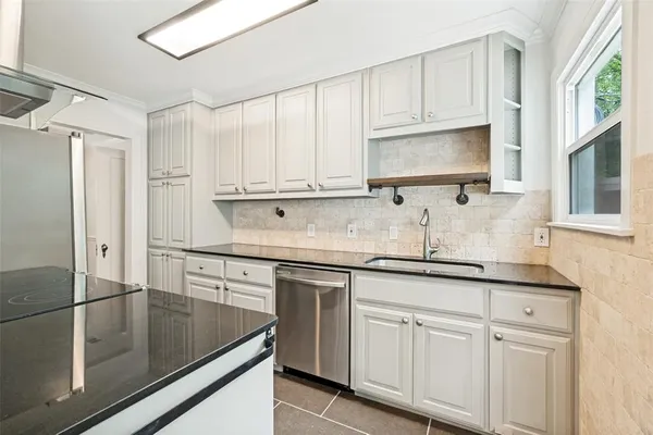 $3,200 | 8811 Santa Clara Drive, Dallas, TX 75218