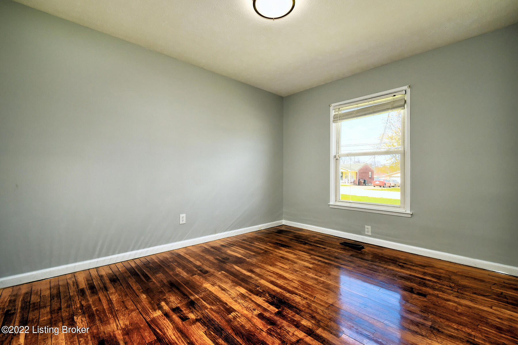 9611 Maple Road Louisville, KY 40229 - Photo 15 of 20 Maple rd 0017