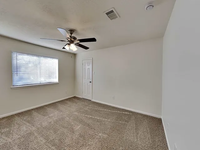 $2,440 | 1802 Oak Valley Drive, Kemah, TX 77565