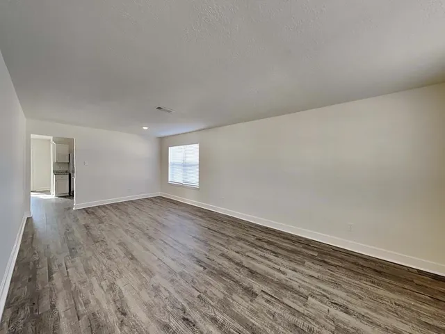 $2,440 | 1802 Oak Valley Drive, Kemah, TX 77565