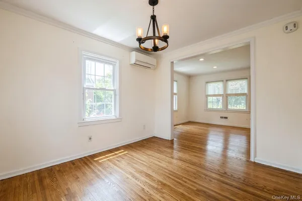 $6,100 | 212 Fernwood Terrace, Garden City, NY 11530