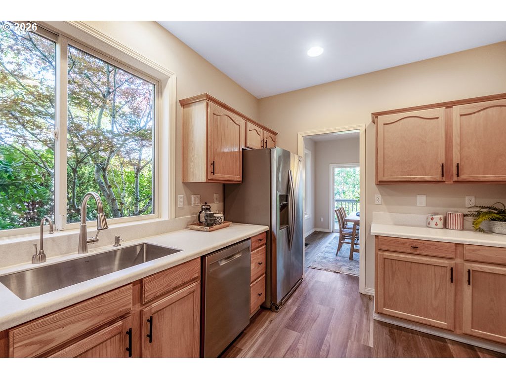 15520 Southwest Neptune Lane Beaverton, OR 97007 - Photo 11 of 29