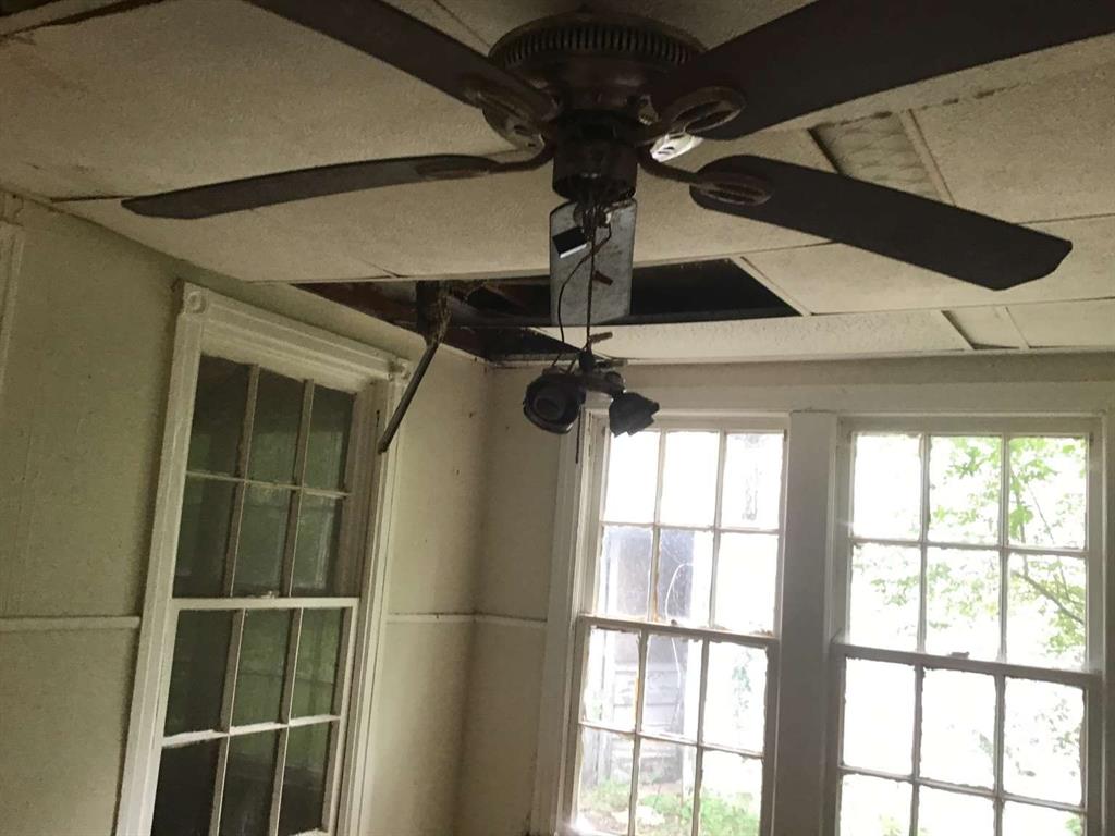 1847 Cook Street Shreveport, LA 71101 - Photo 4 of 38 a view of a entryway