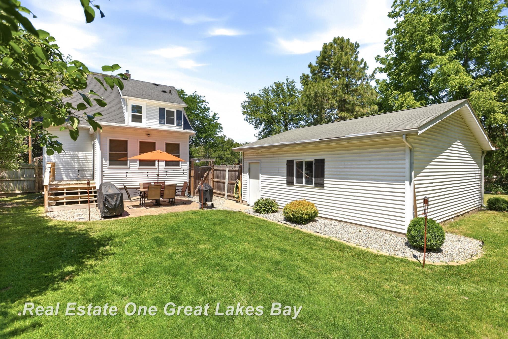 2250 Hemmeter Road Saginaw, MI 48603 - Photo 3 of 31