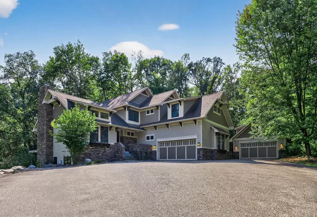 $1,250,000 | 1360 Birch Park Circle, Houlton, WI 54082