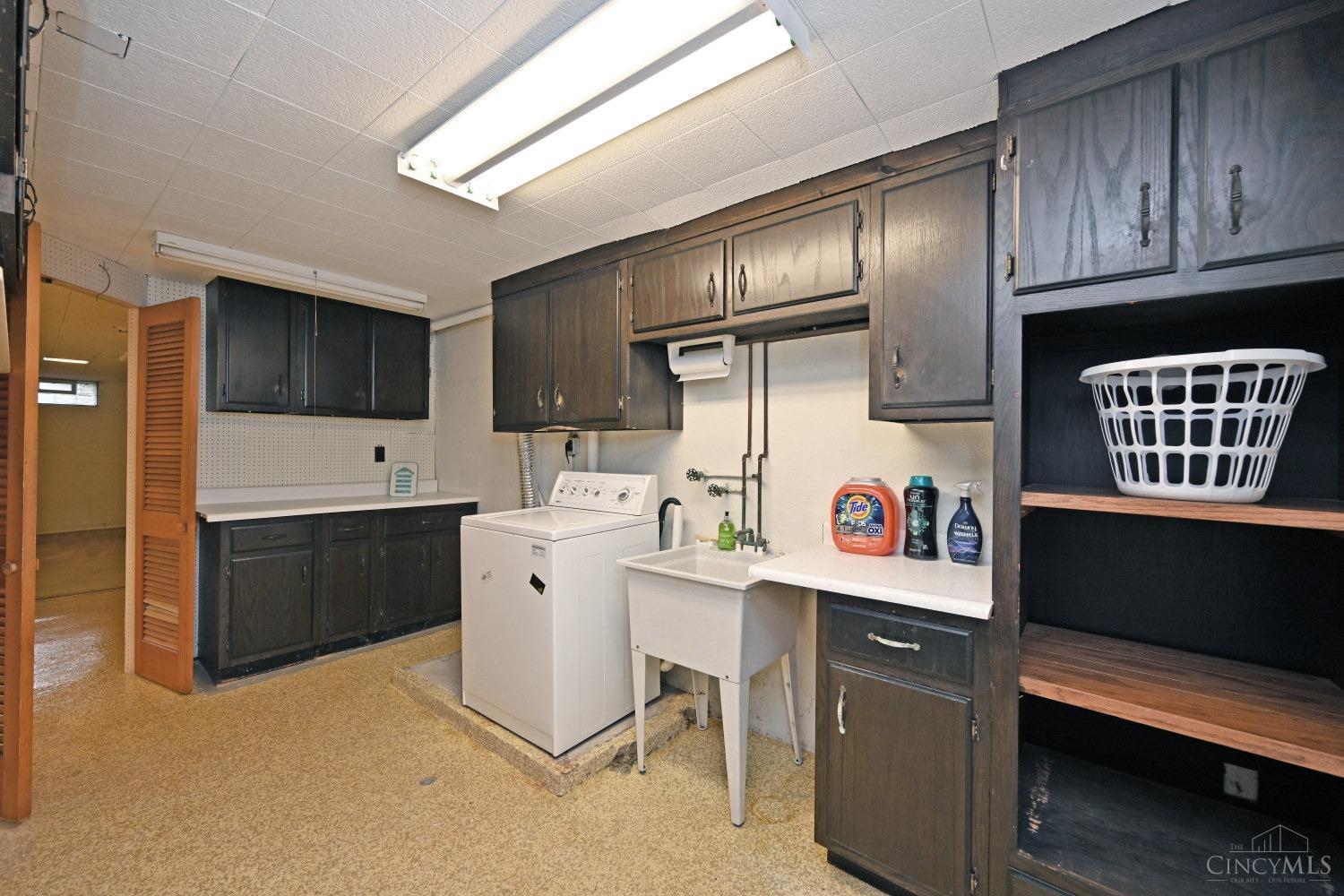 10079 Corbett Road Cincinnati, OH 45231 - Photo 29 of 46