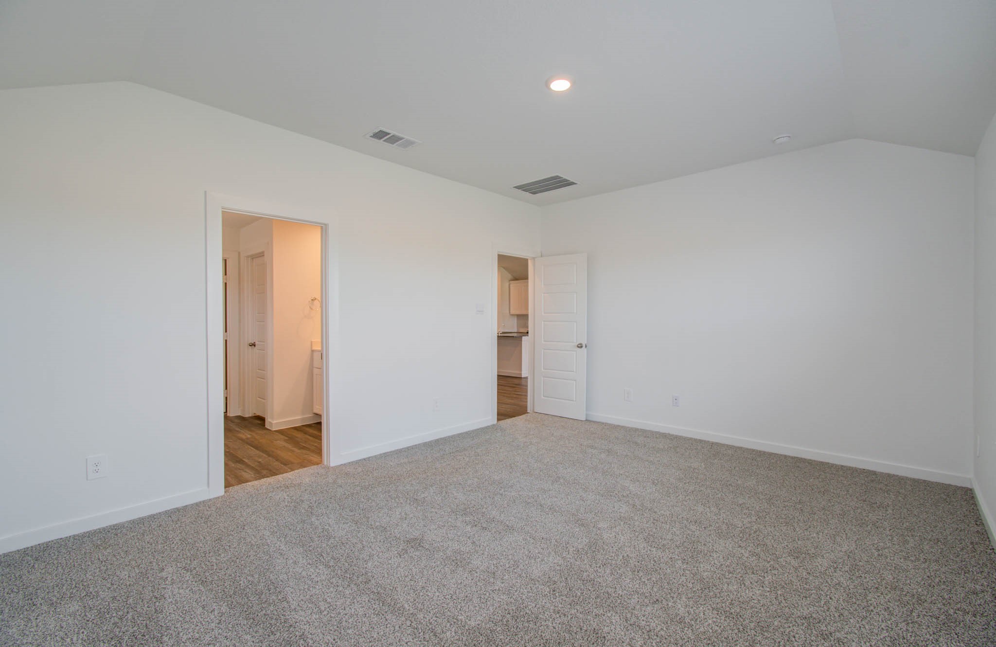 8922 Colicroot Drive Rosharon, TX 77583 - Photo 23 of 30 Primary Bedroom