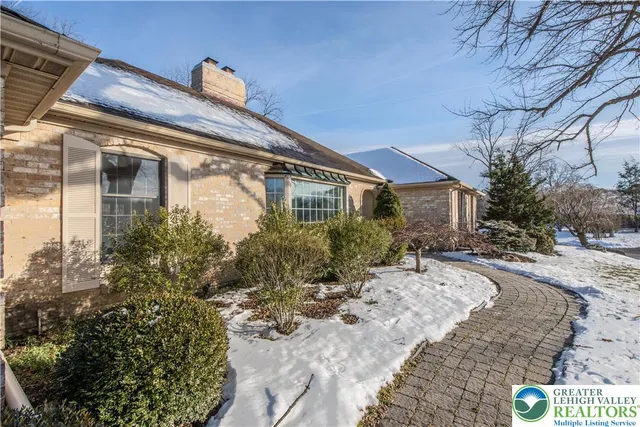 $725,000 | 1937 Saucon Dale Circle, Bethlehem, PA 18015