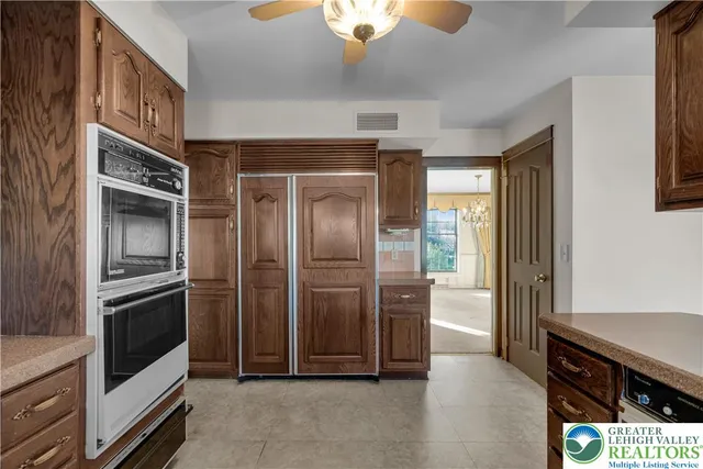 $725,000 | 1937 Saucon Dale Circle, Bethlehem, PA 18015