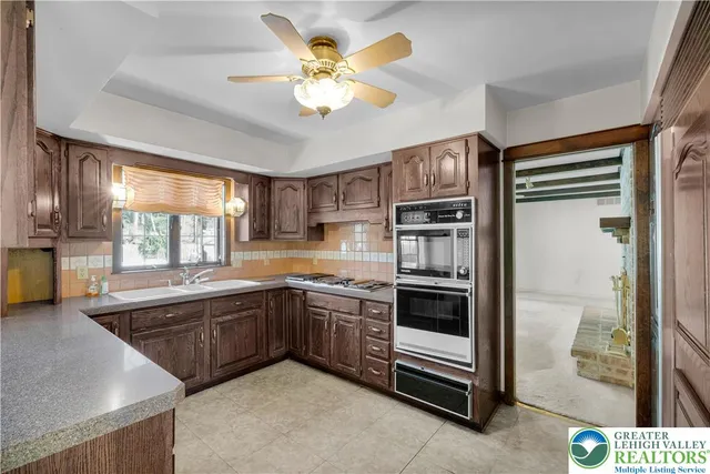 $725,000 | 1937 Saucon Dale Circle, Bethlehem, PA 18015